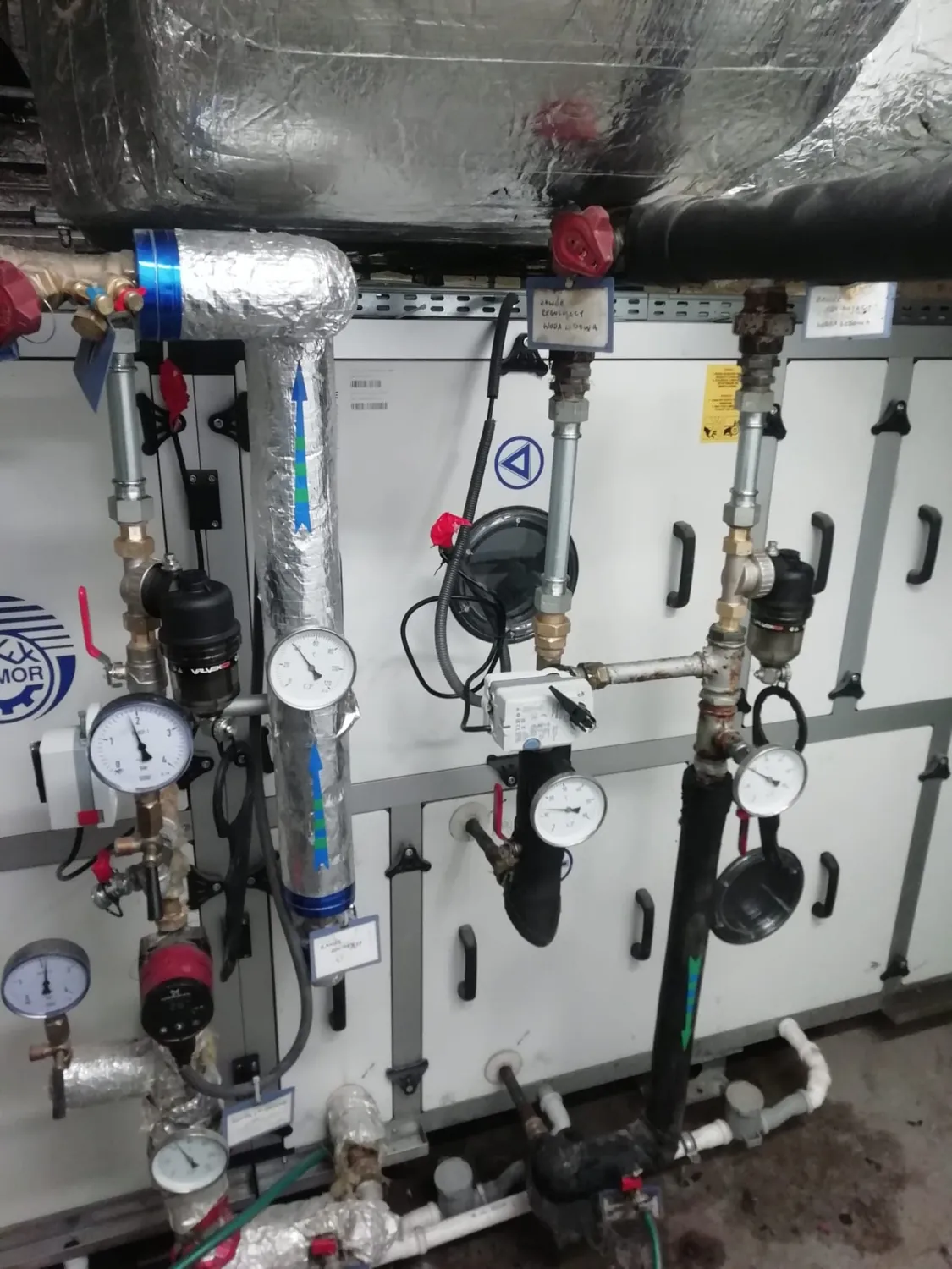 Armatura i instalacje techniczne w obiekcie